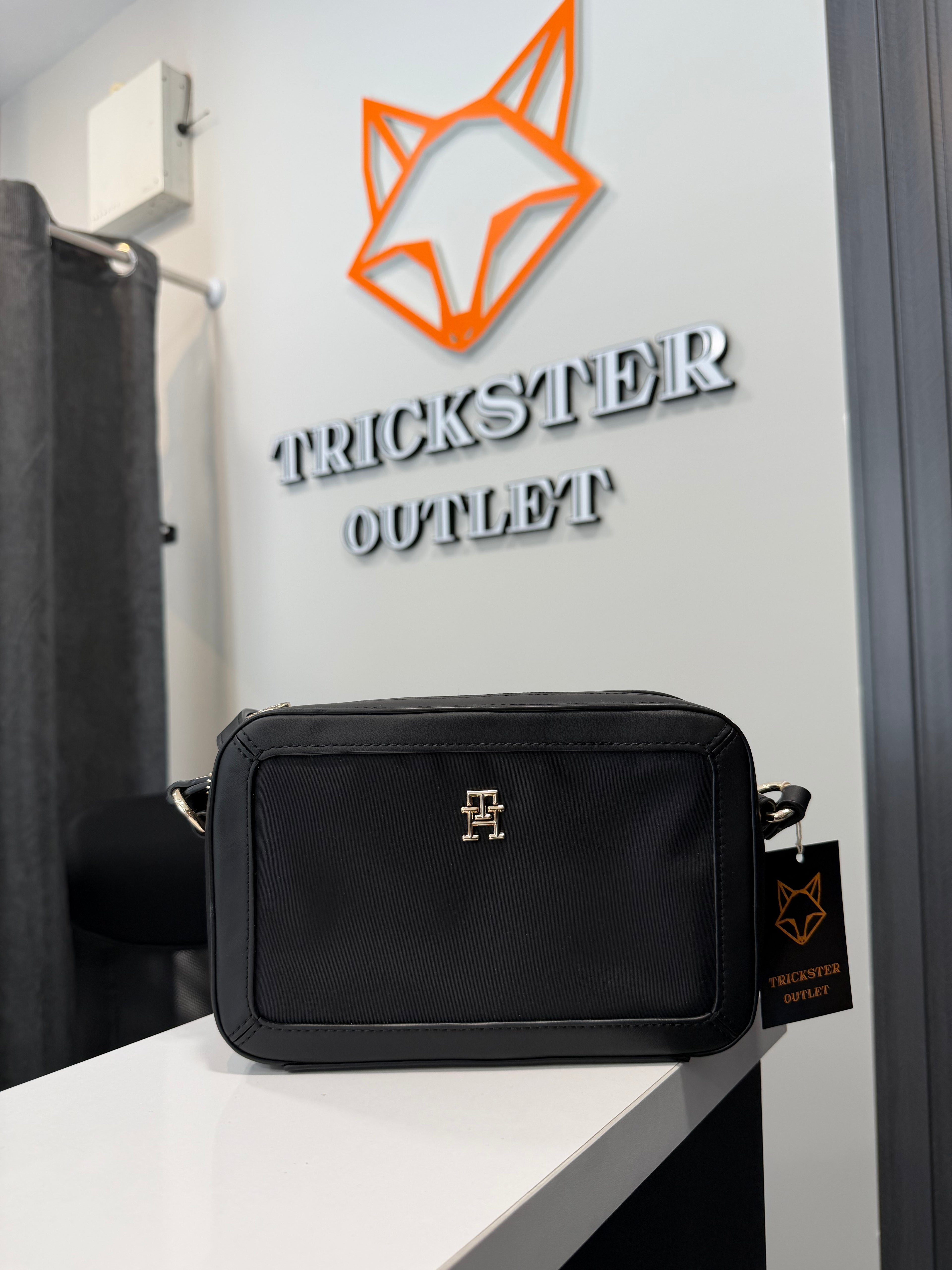 Tommy Hilfiger AW0AW15716 BDS TH Essential S Crossover Bag
